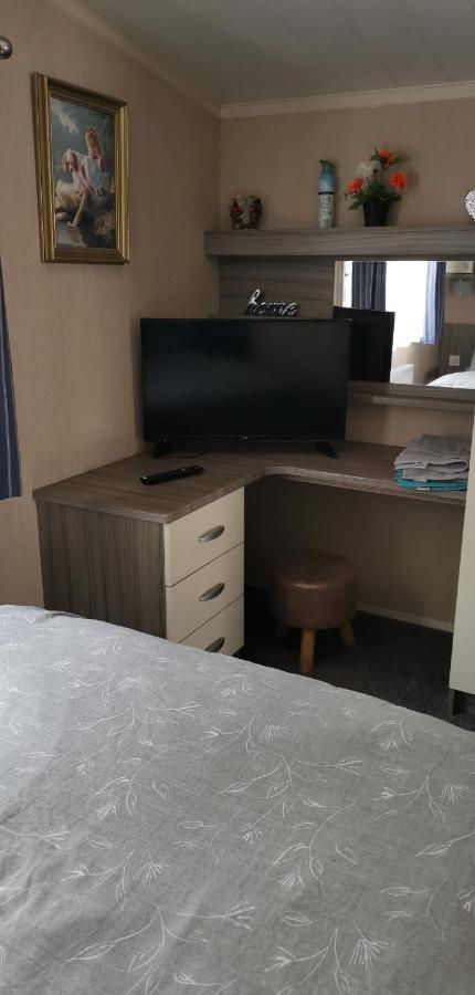 3 Bedroom Caravan With Hot Tub Tattershall Lakes 外观 照片