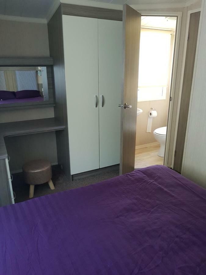 3 Bedroom Caravan With Hot Tub Tattershall Lakes 外观 照片