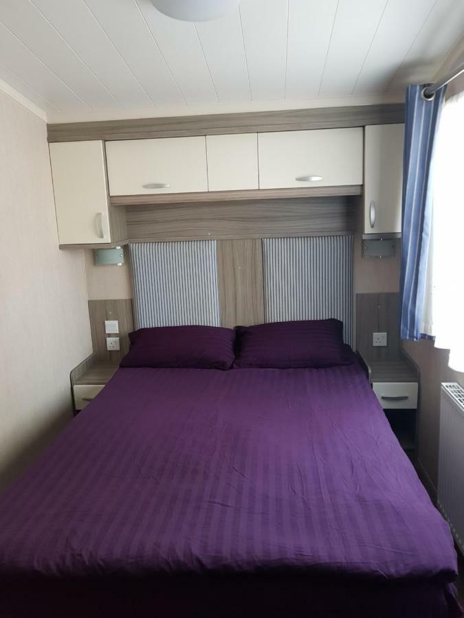 3 Bedroom Caravan With Hot Tub Tattershall Lakes 外观 照片