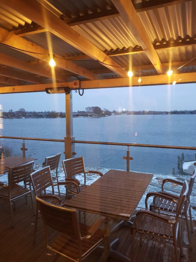 3 Bedroom Caravan With Hot Tub Tattershall Lakes 外观 照片